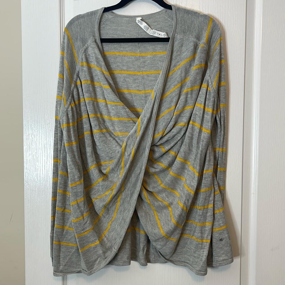 Lululemon Twist and Wrap Top Gray and Yellow Stripe Size 8